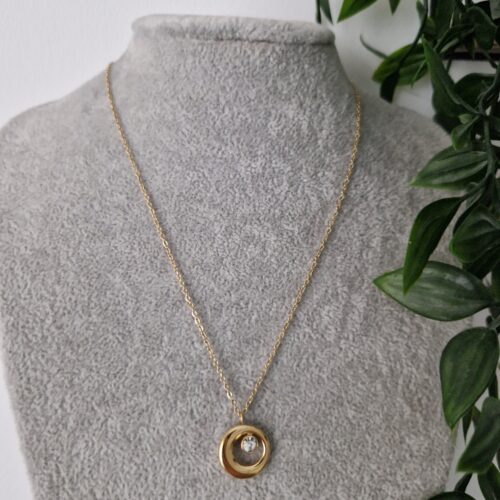 Zirconia Pendant Necklace