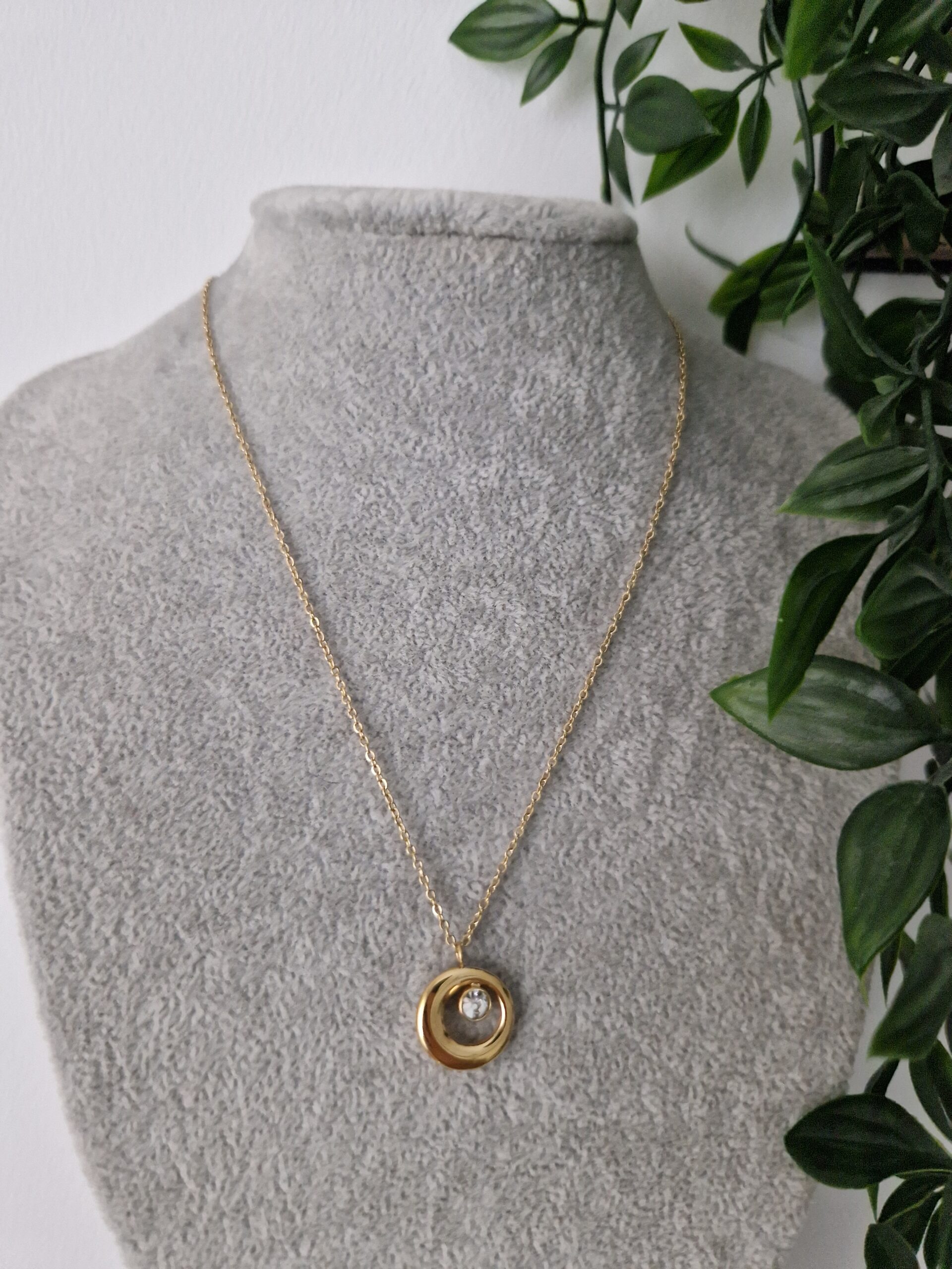 Zirconia Pendant Necklace