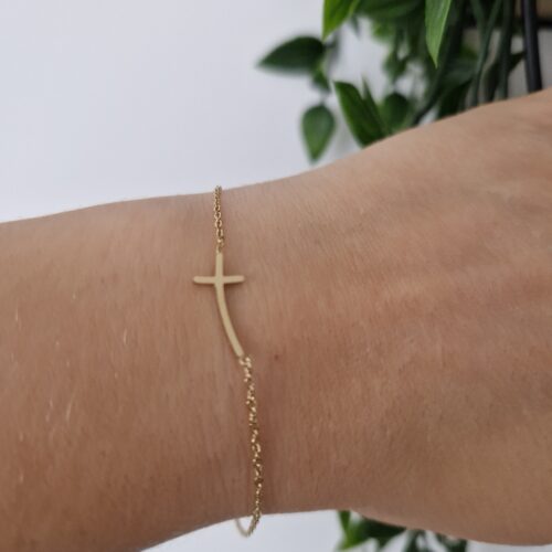 Delicate Gold Cross Bracelet
