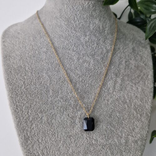 Black Gem Gold Necklace