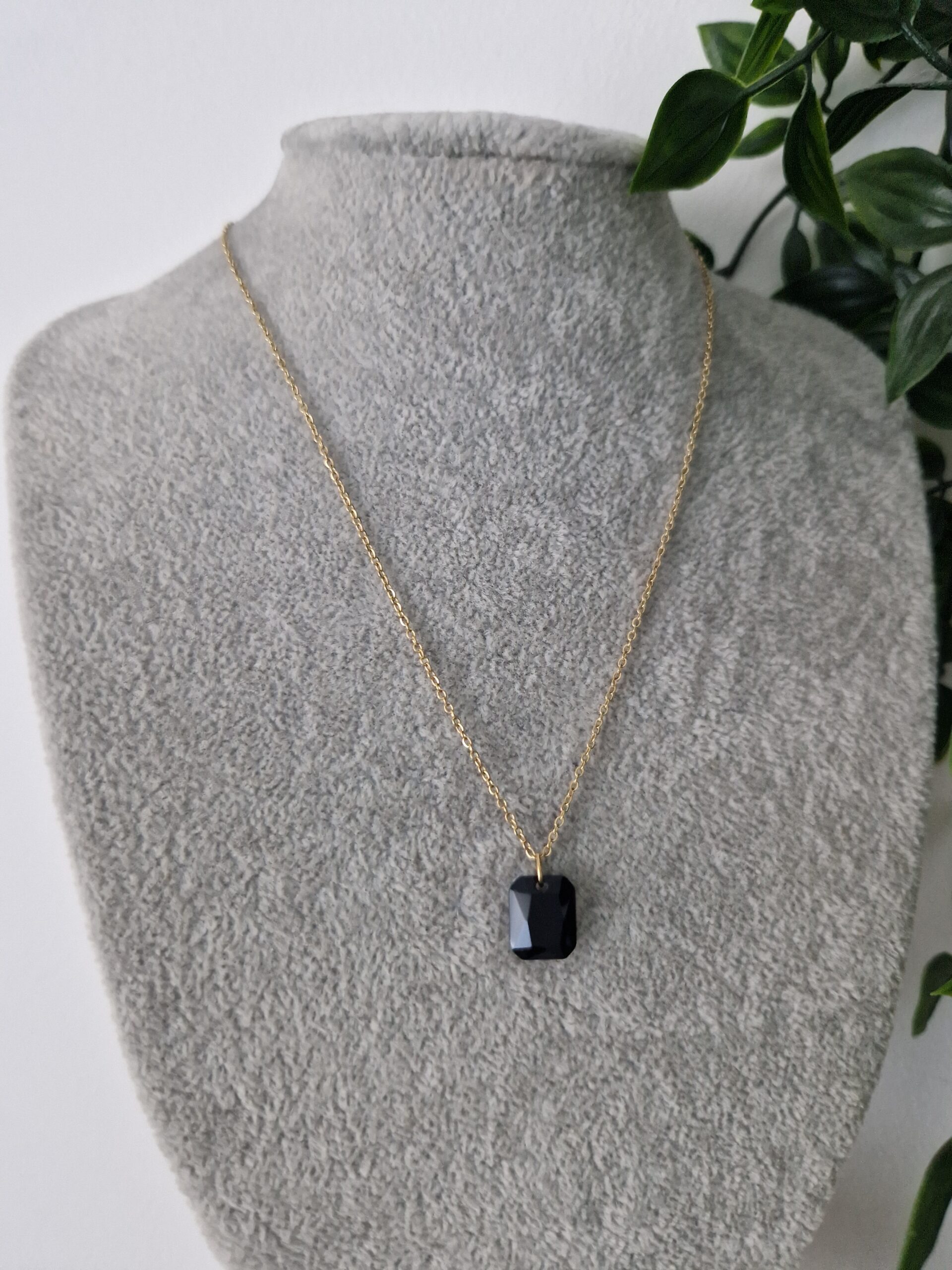 Black Gem Gold Necklace