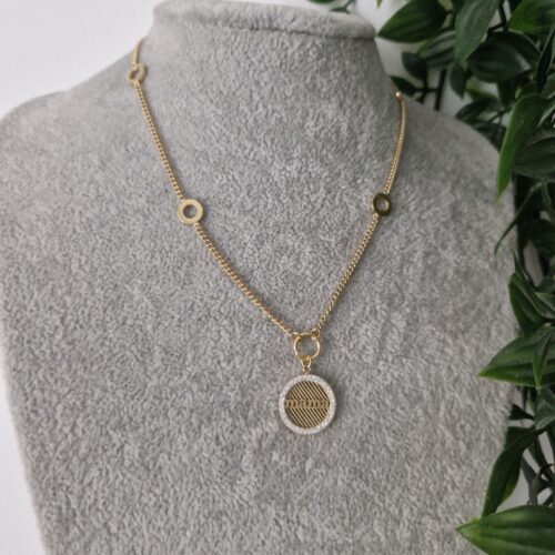 Stunning Zirconia Mama Necklace