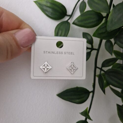 Lilou Silver Stud Earrings