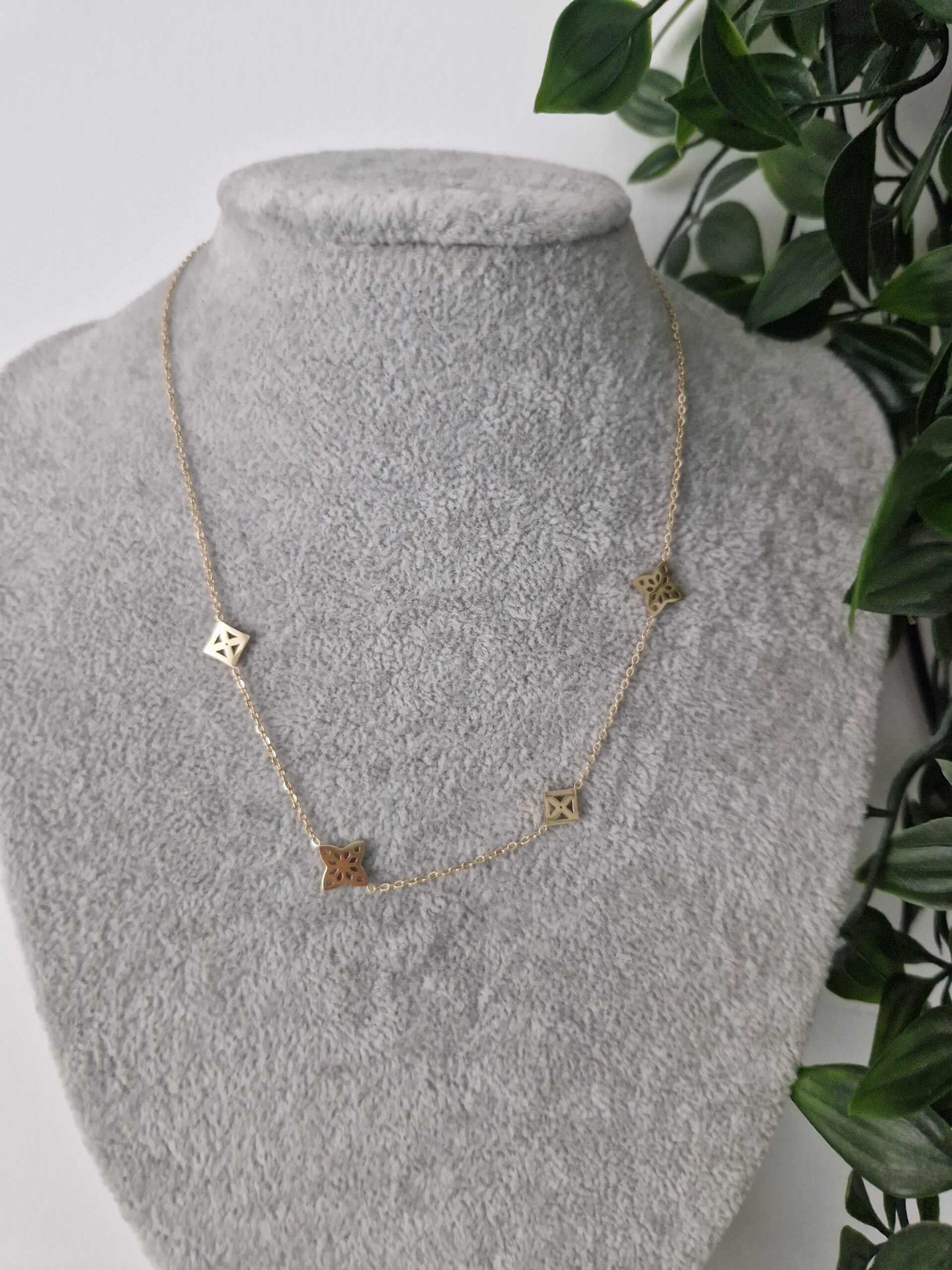 Gold Lilou Necklace