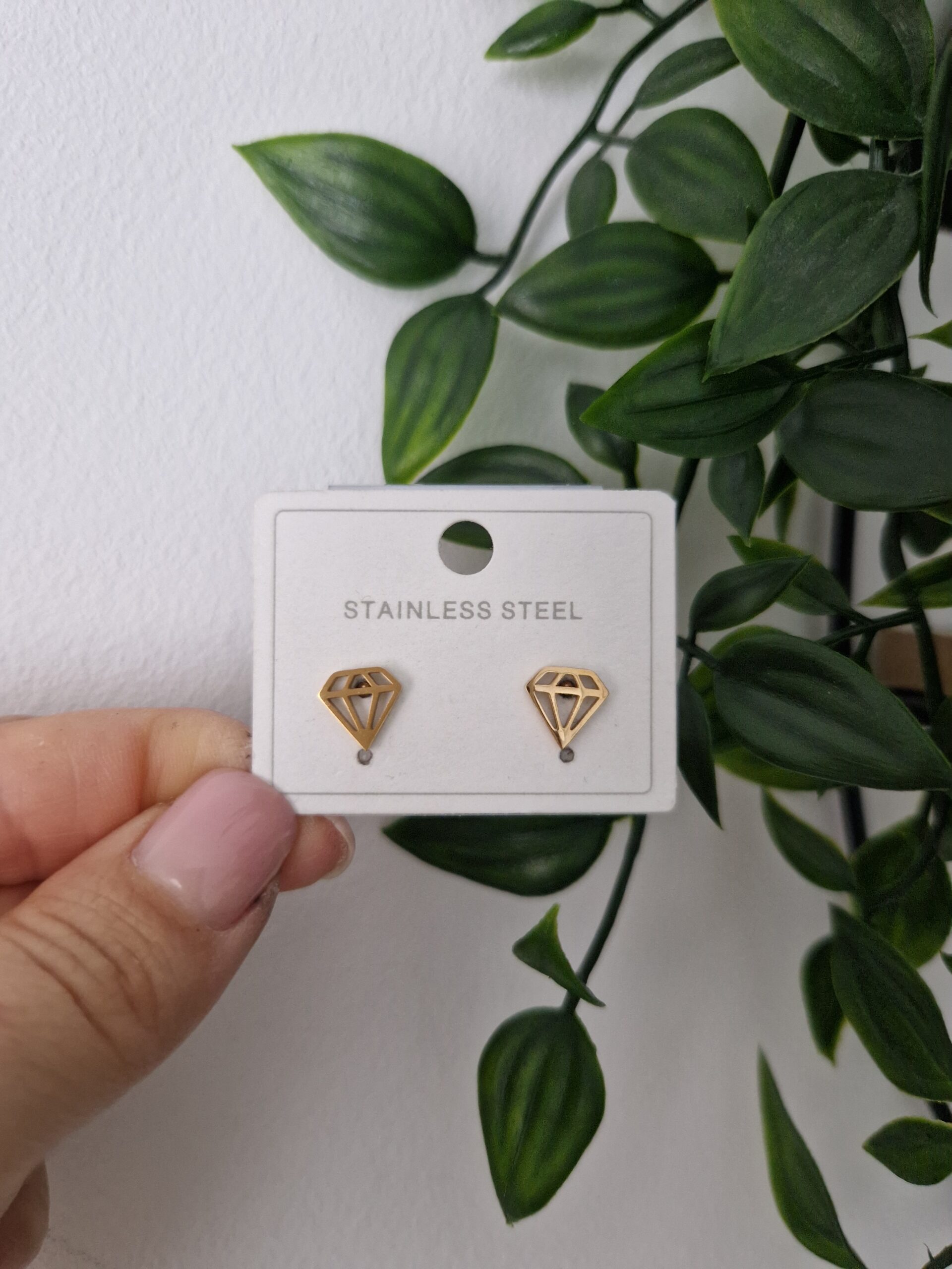 EARRINGS - GOLD DIAMOND STUDS