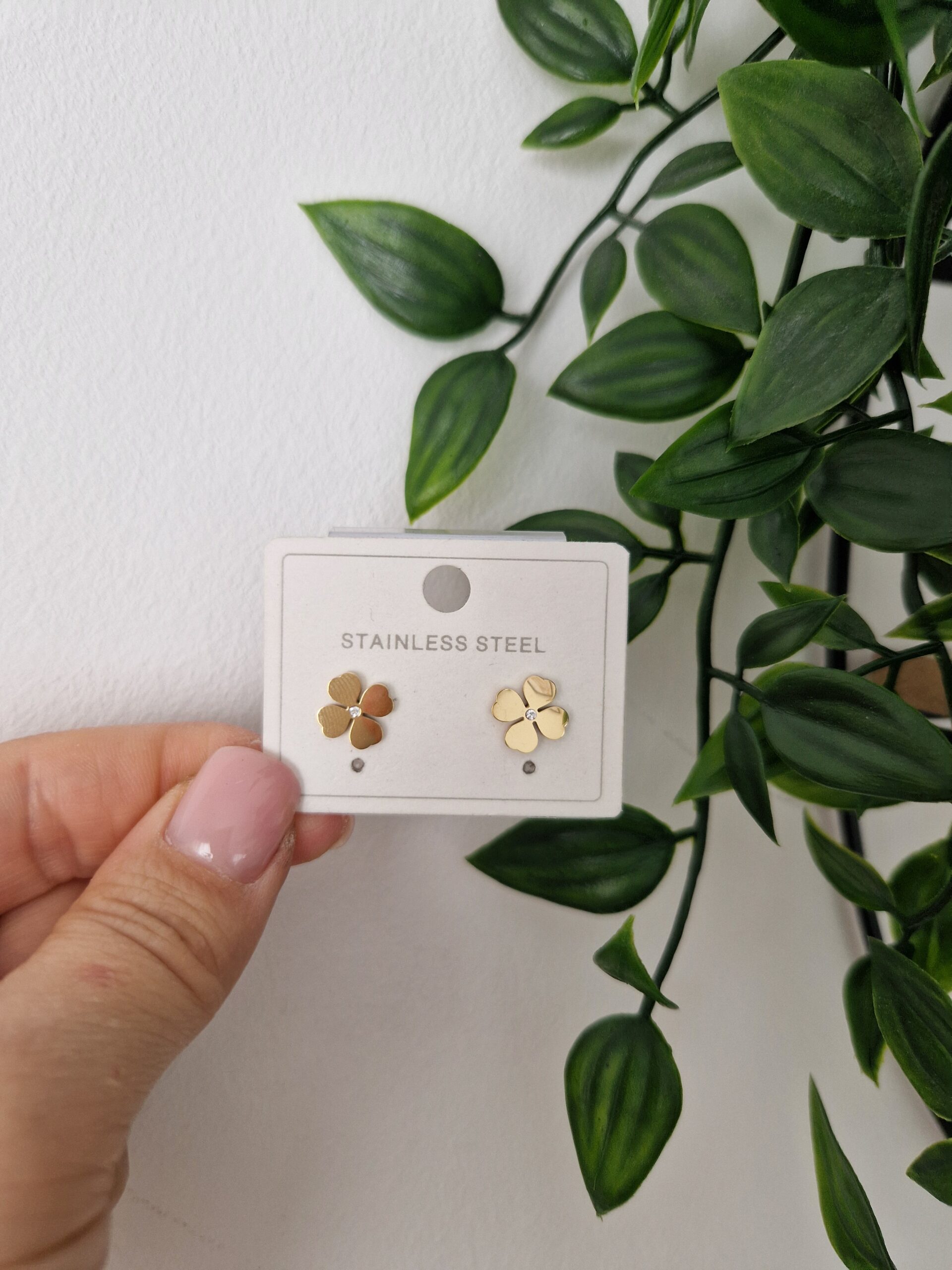 EARRINGS - GOLD CLOVER STUDS