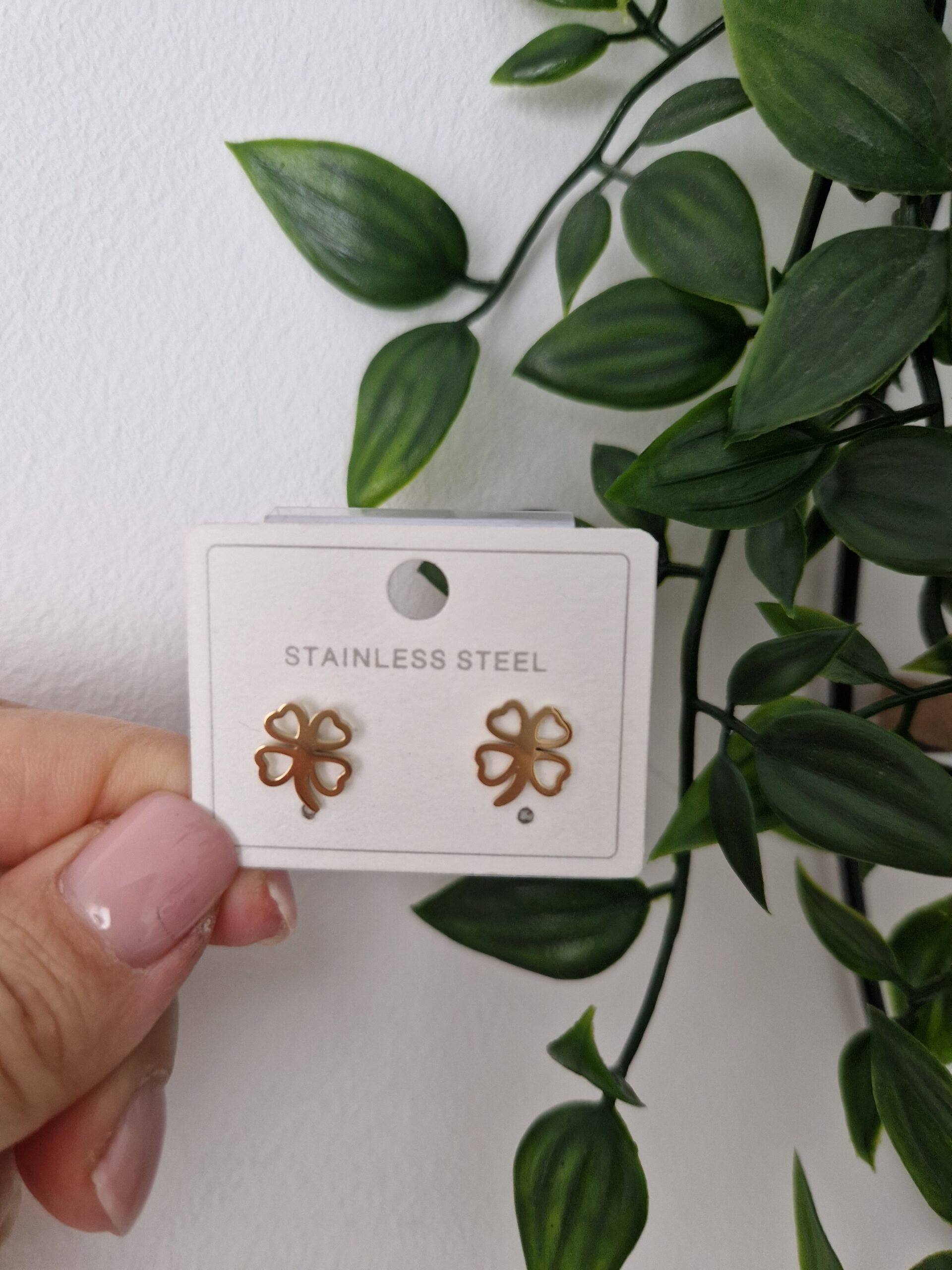 EARRINGS - GOLD CLOVER STUDS