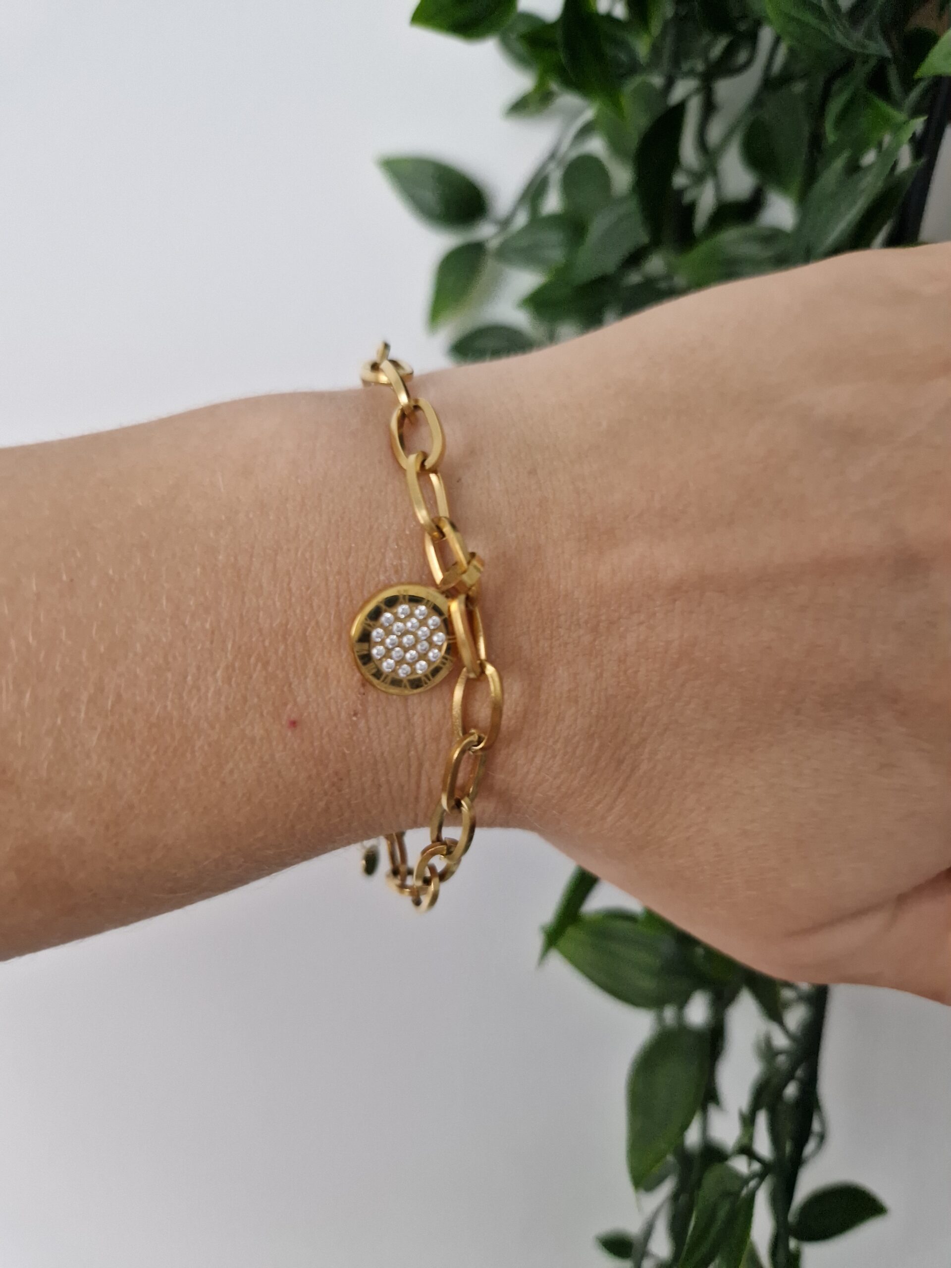 Zirconia Onyx Gold Bracelet