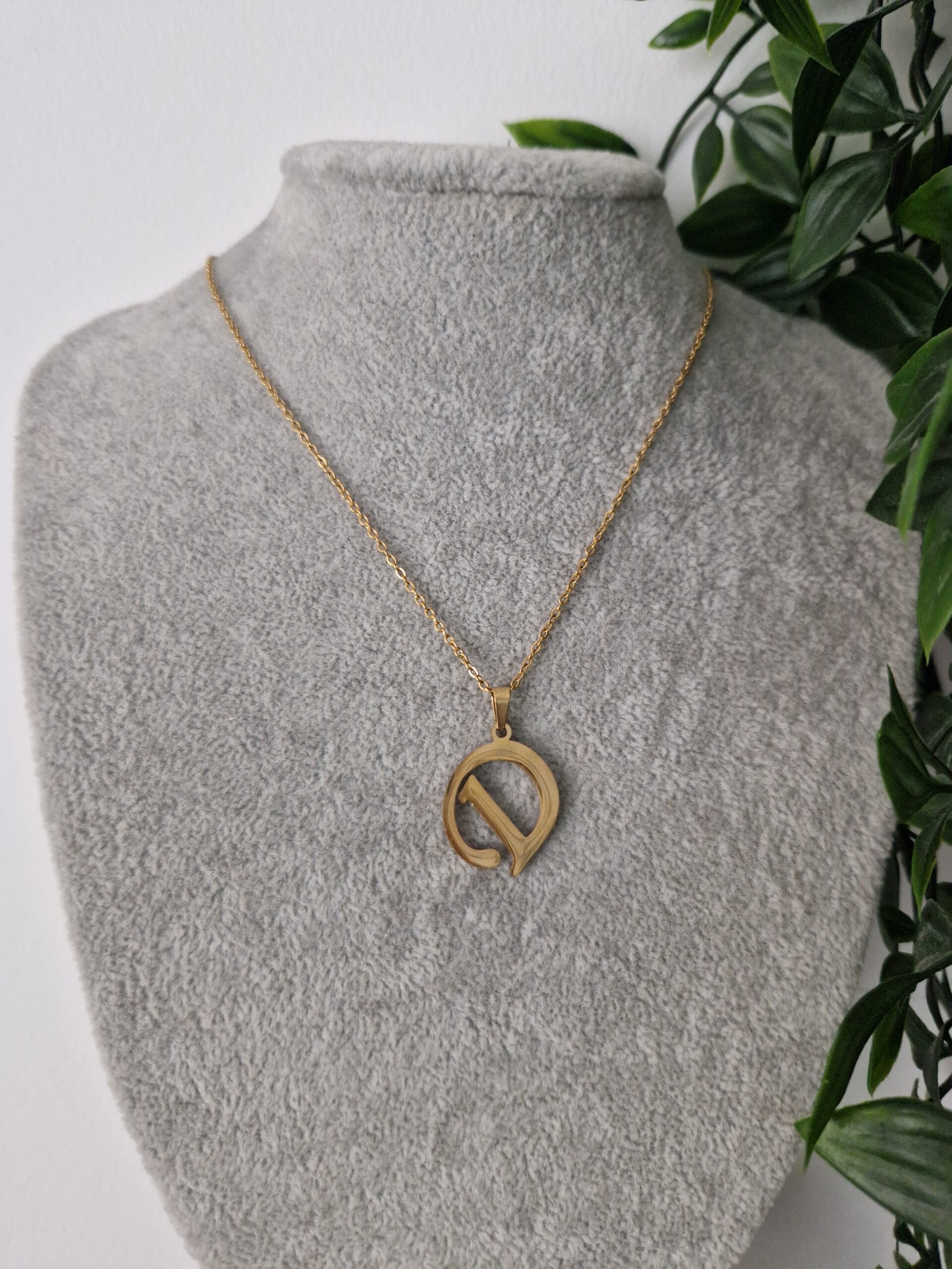 NECKLACE - GOLD LETTER D