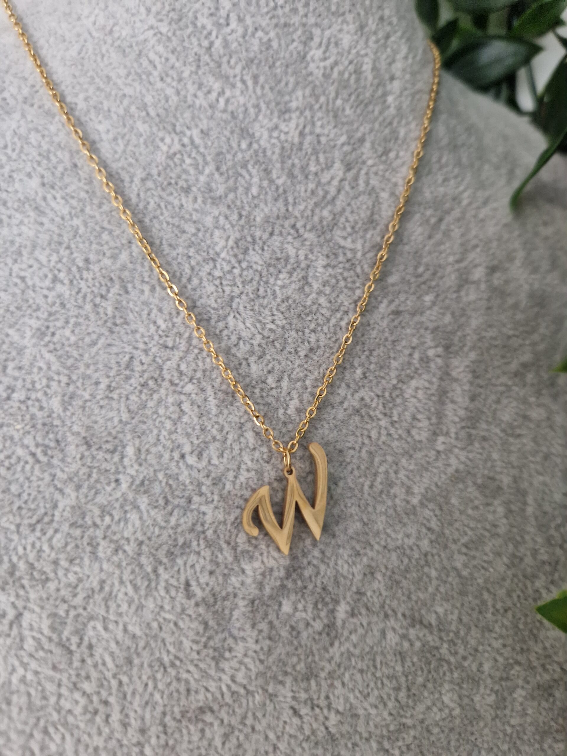 NECKLACE - GOLD LETTER W - Image 2