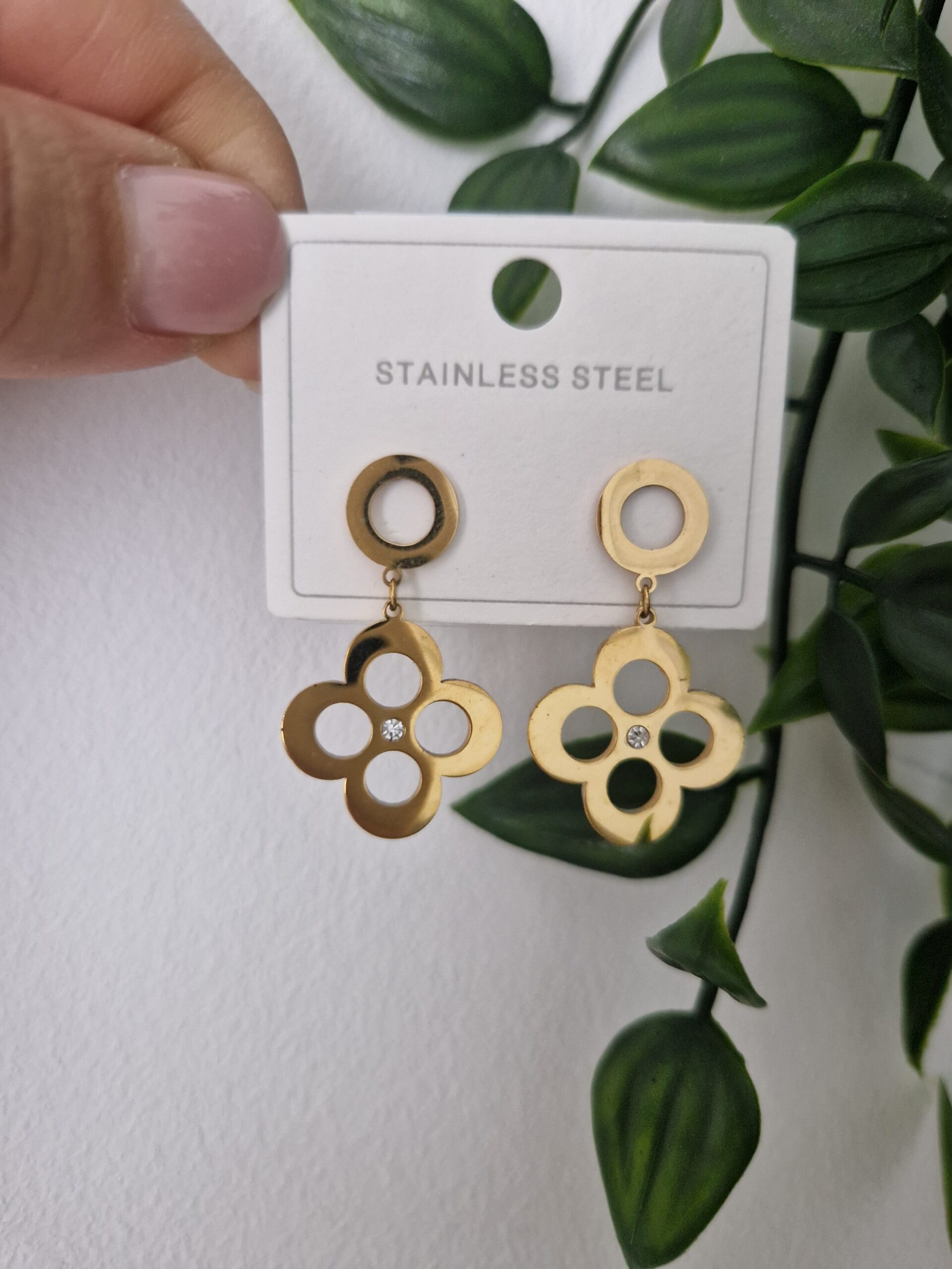 Lilou Gold Stud Earrings