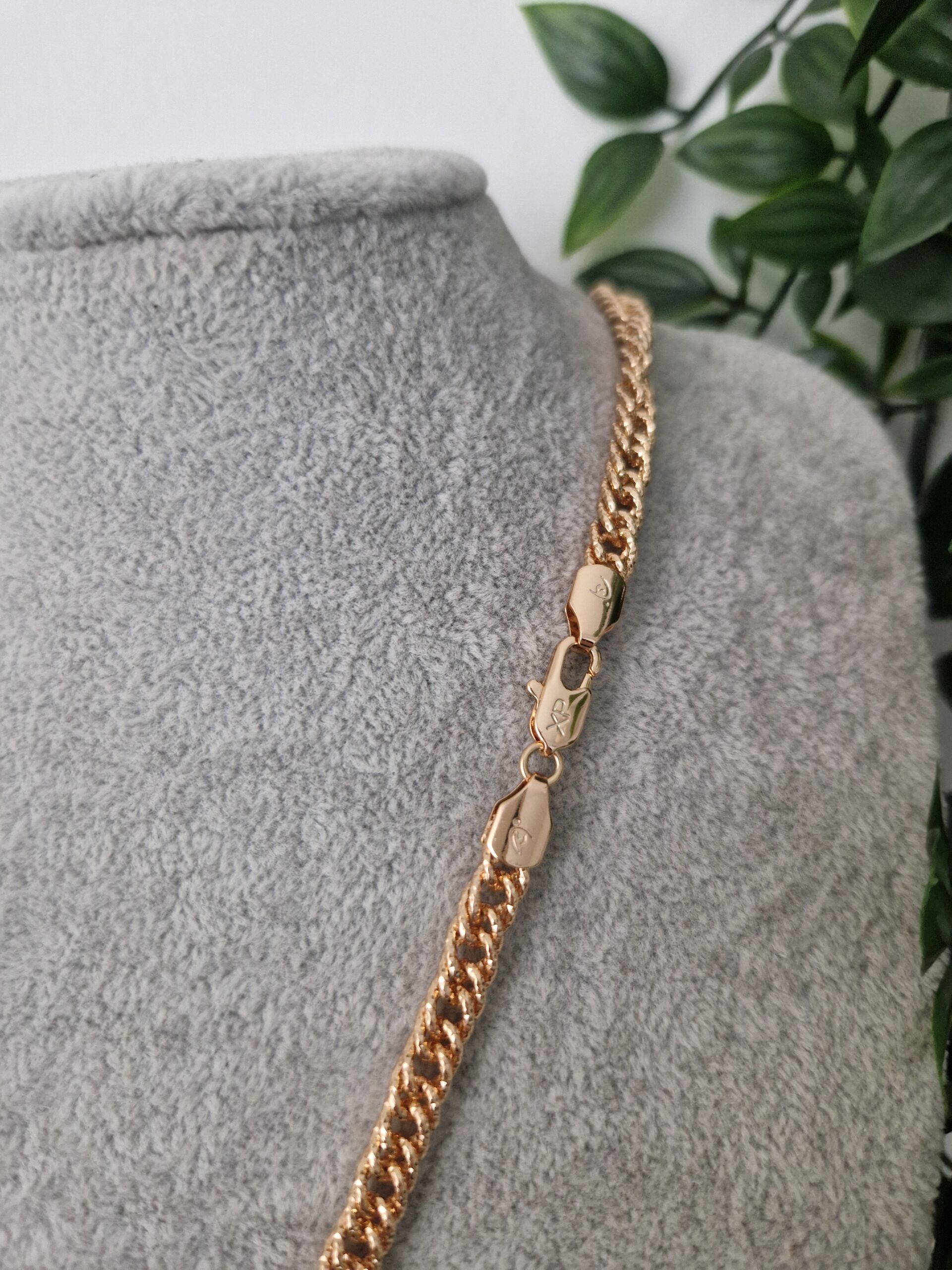 Thick Gold Chain - Image 2