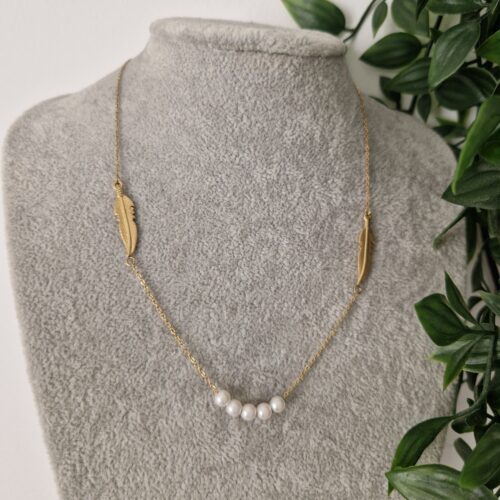 Feather Parl Necklace
