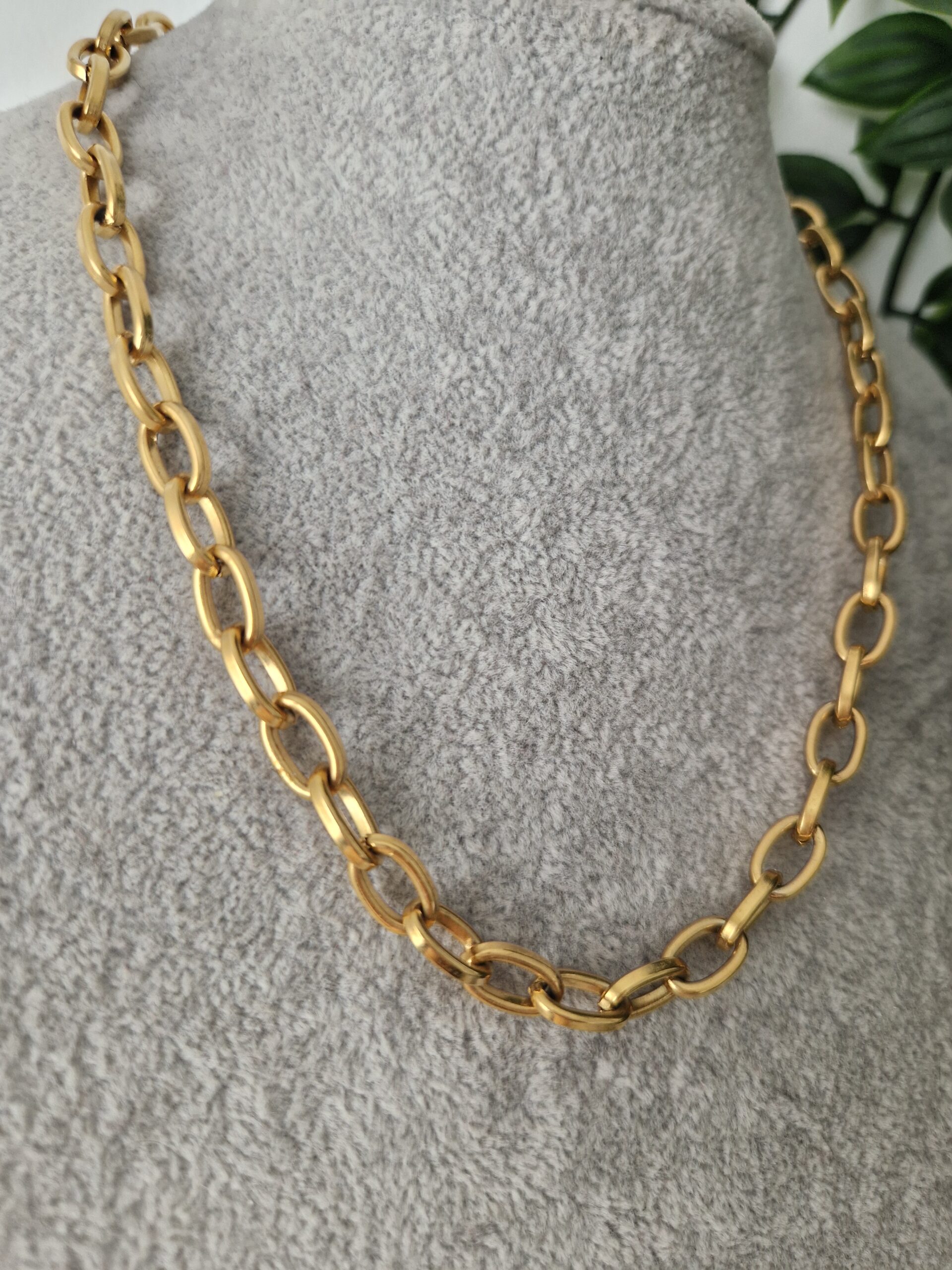 Modern Gold Chain - Image 2