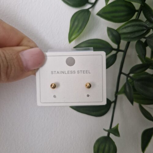 Minimalistic Gold Stud Earrings