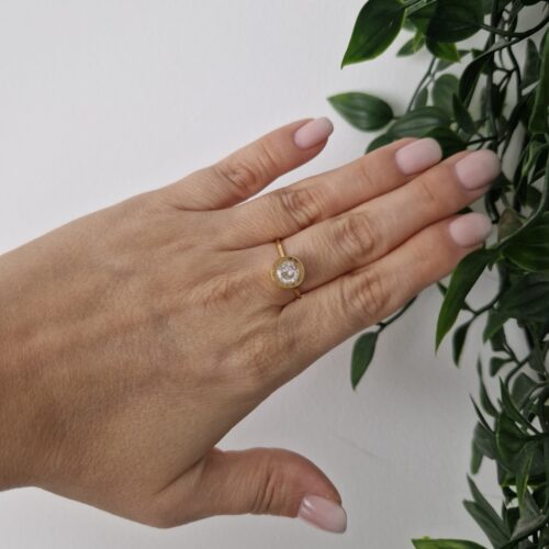 RINGS - GOLD ONYX SIZE 8