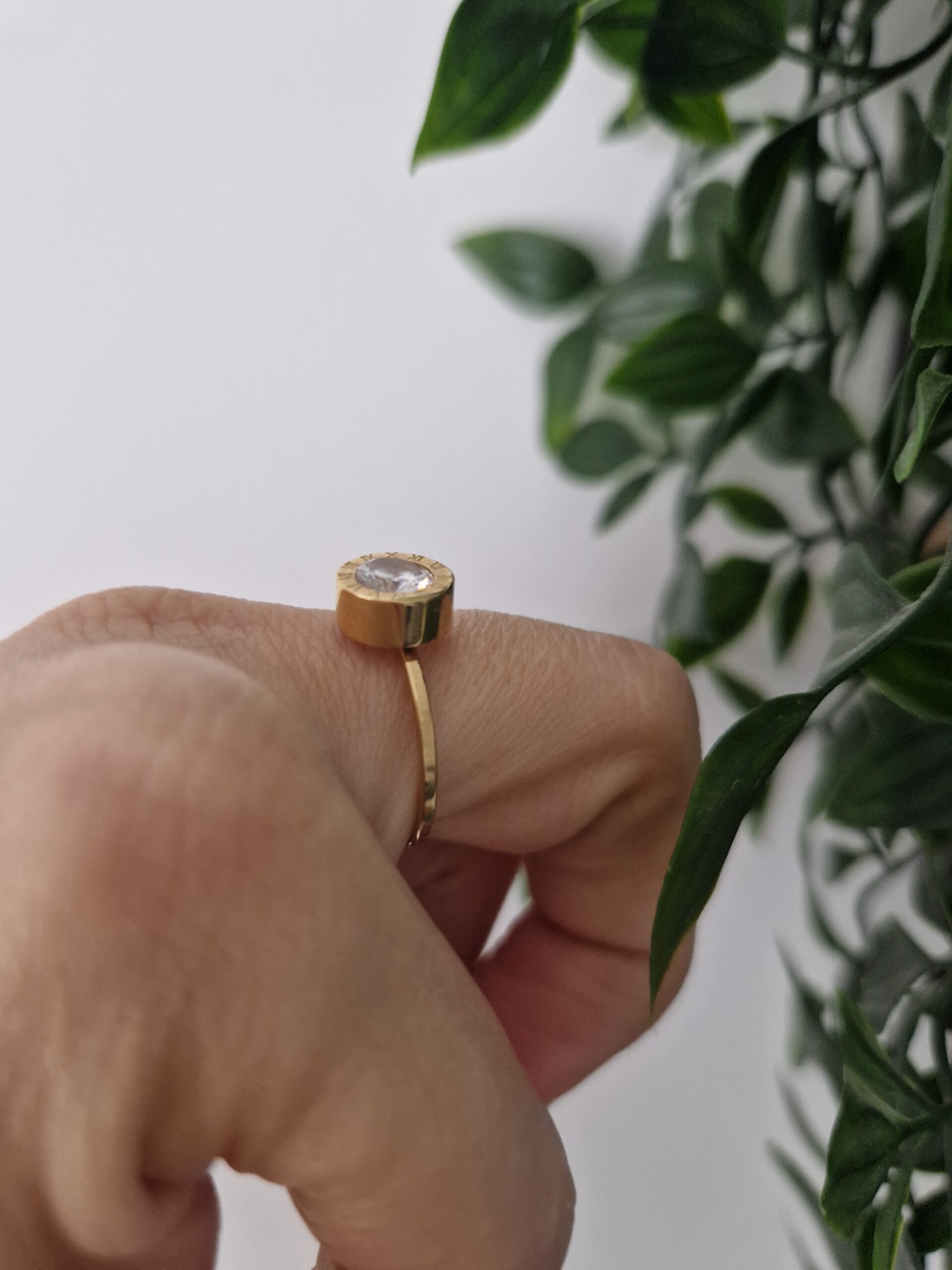 RINGS - GOLD ONYX SIZE 8 - Image 3