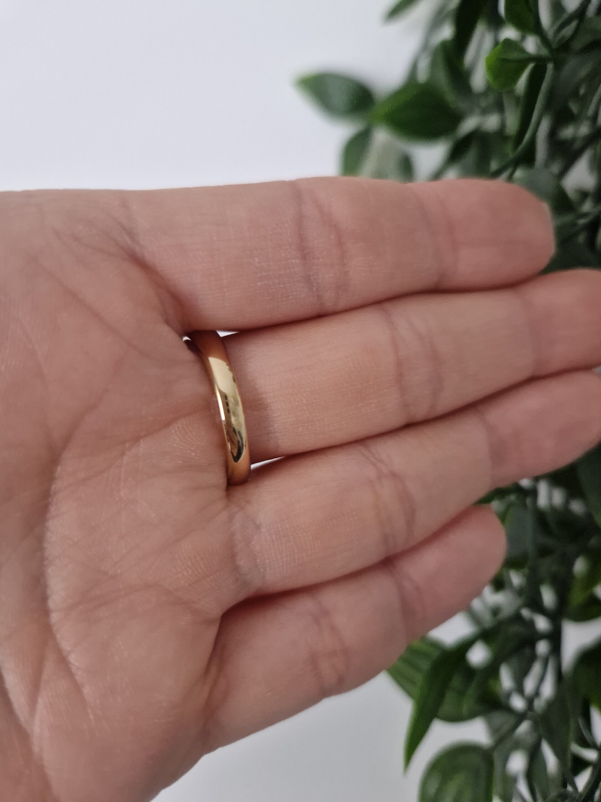 RINGS - GOLD GREEN GEM SIZE 9 - Image 3