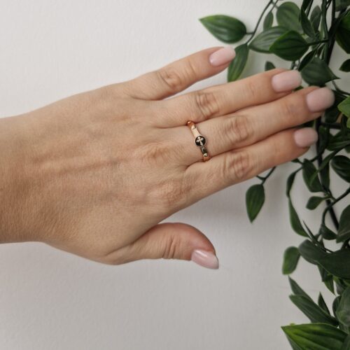 RINGS - ROSE GOLD CROSS SIZE 9