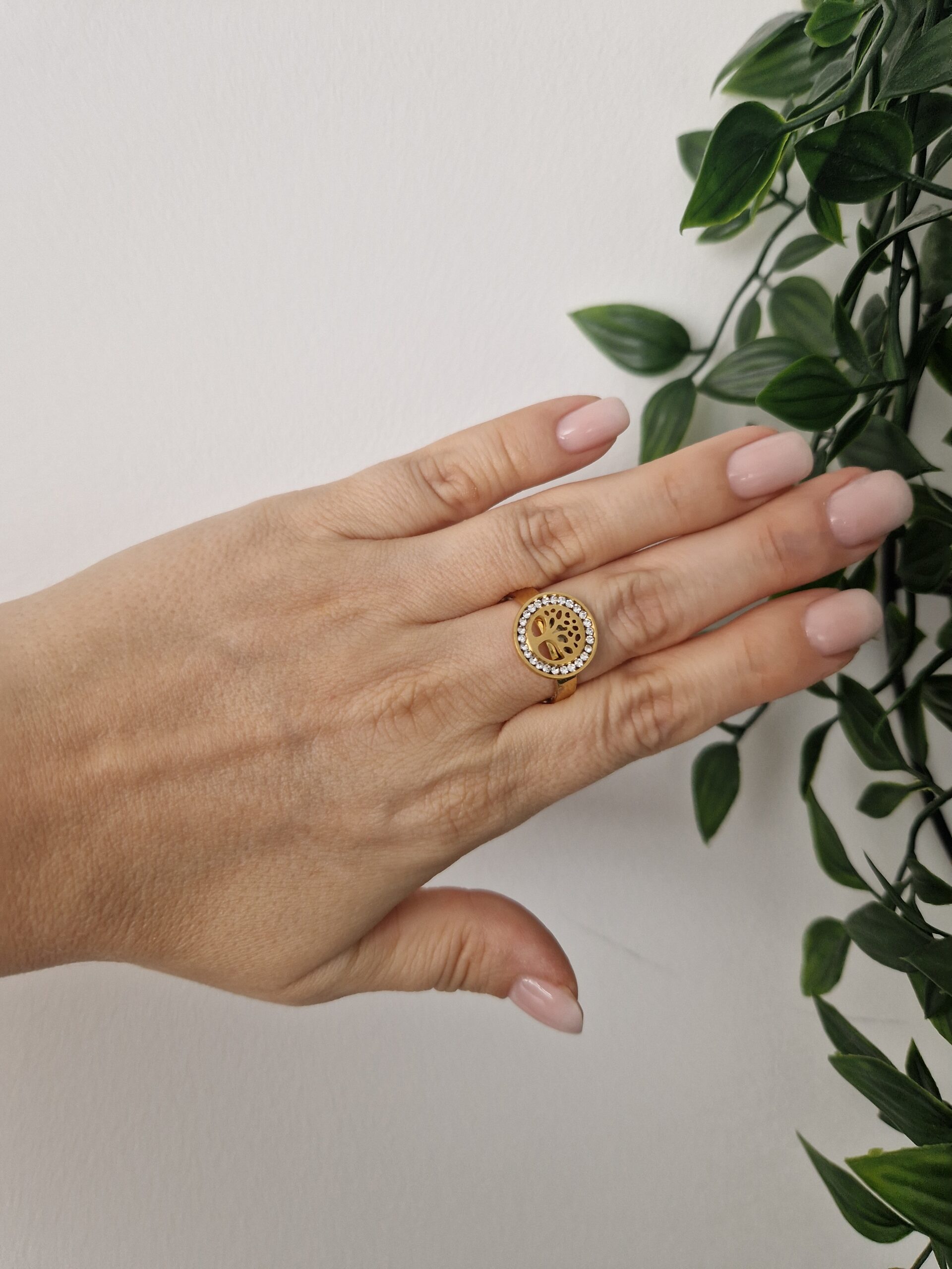 RINGS - GOLD TREE OF LIFE SIZE 9