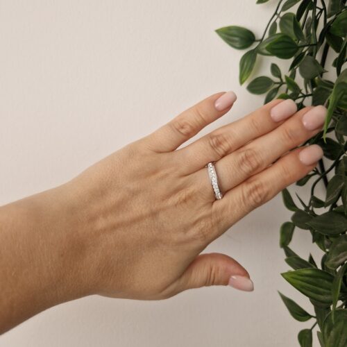 RINGS - SILVER ZIRCONIA SIZE 9