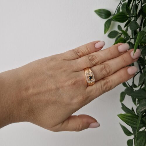 RINGS - GOLD SIZE 10