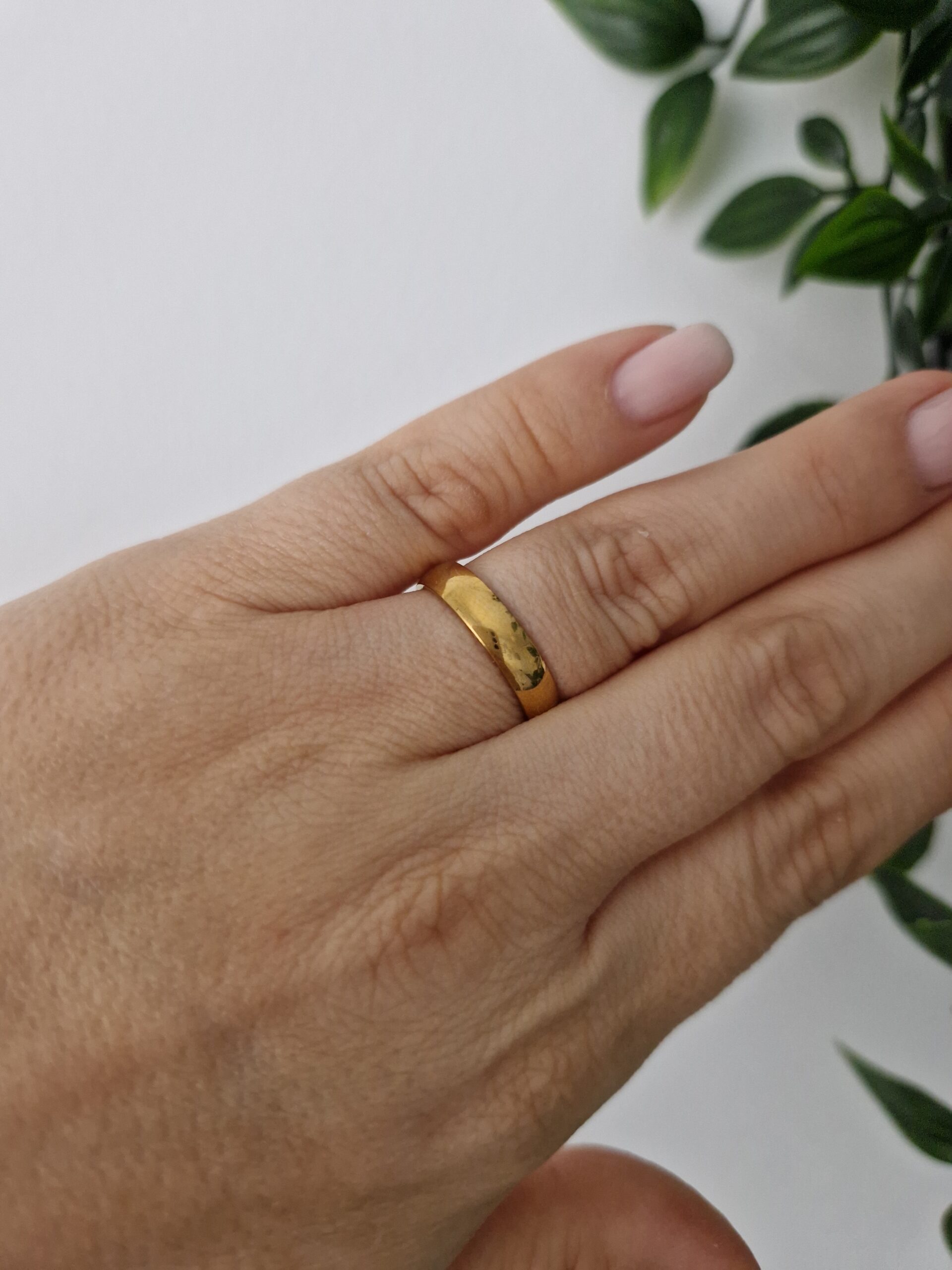 RINGS - GOLD SIZE 6 - Image 2