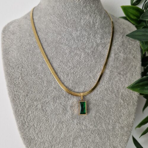 Luxurious Emerald Green Stone Snake Chain Necklace