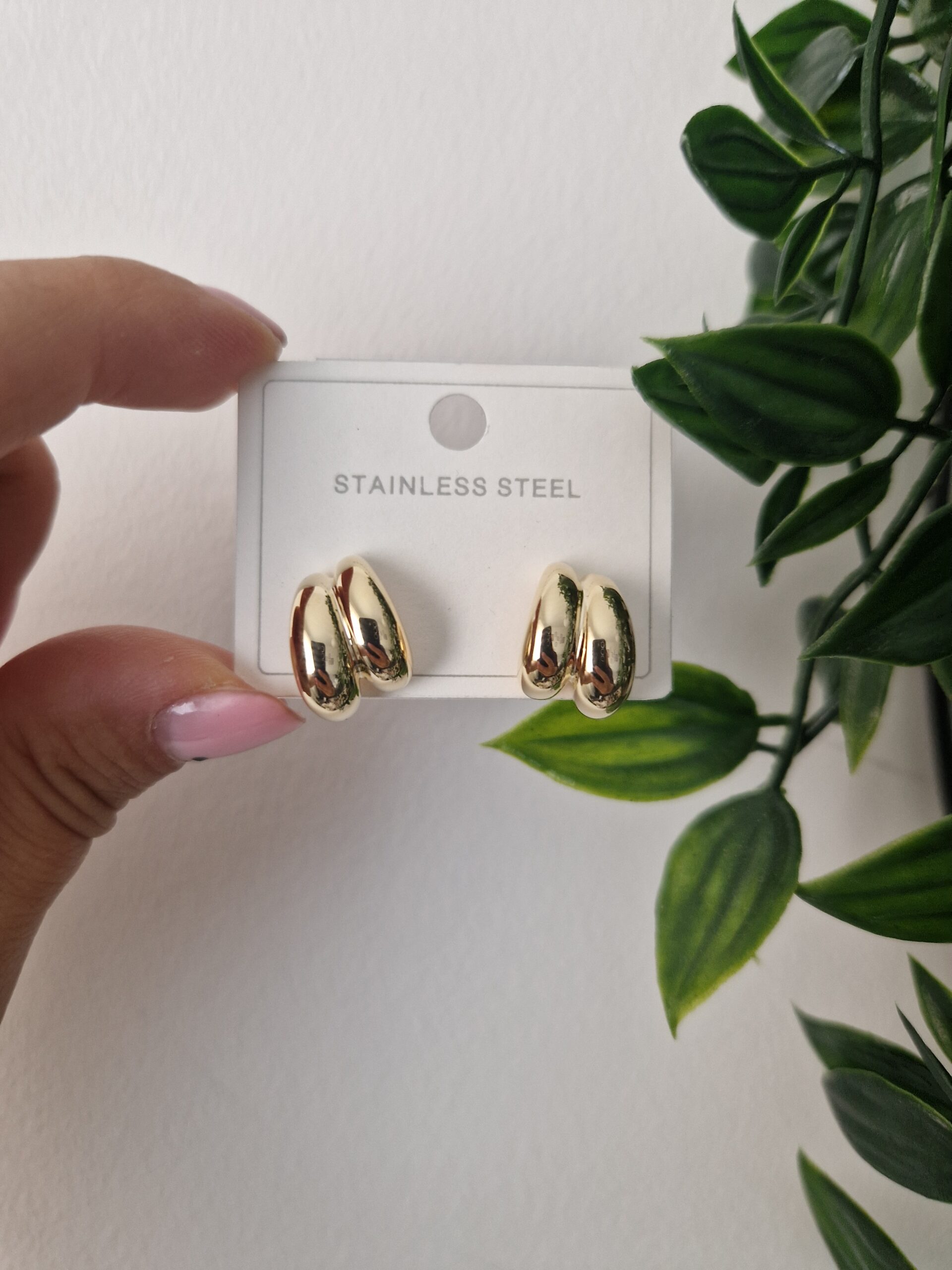 Basic Stud Earrings