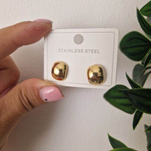 Minimalistic Gold Stud Earrings
