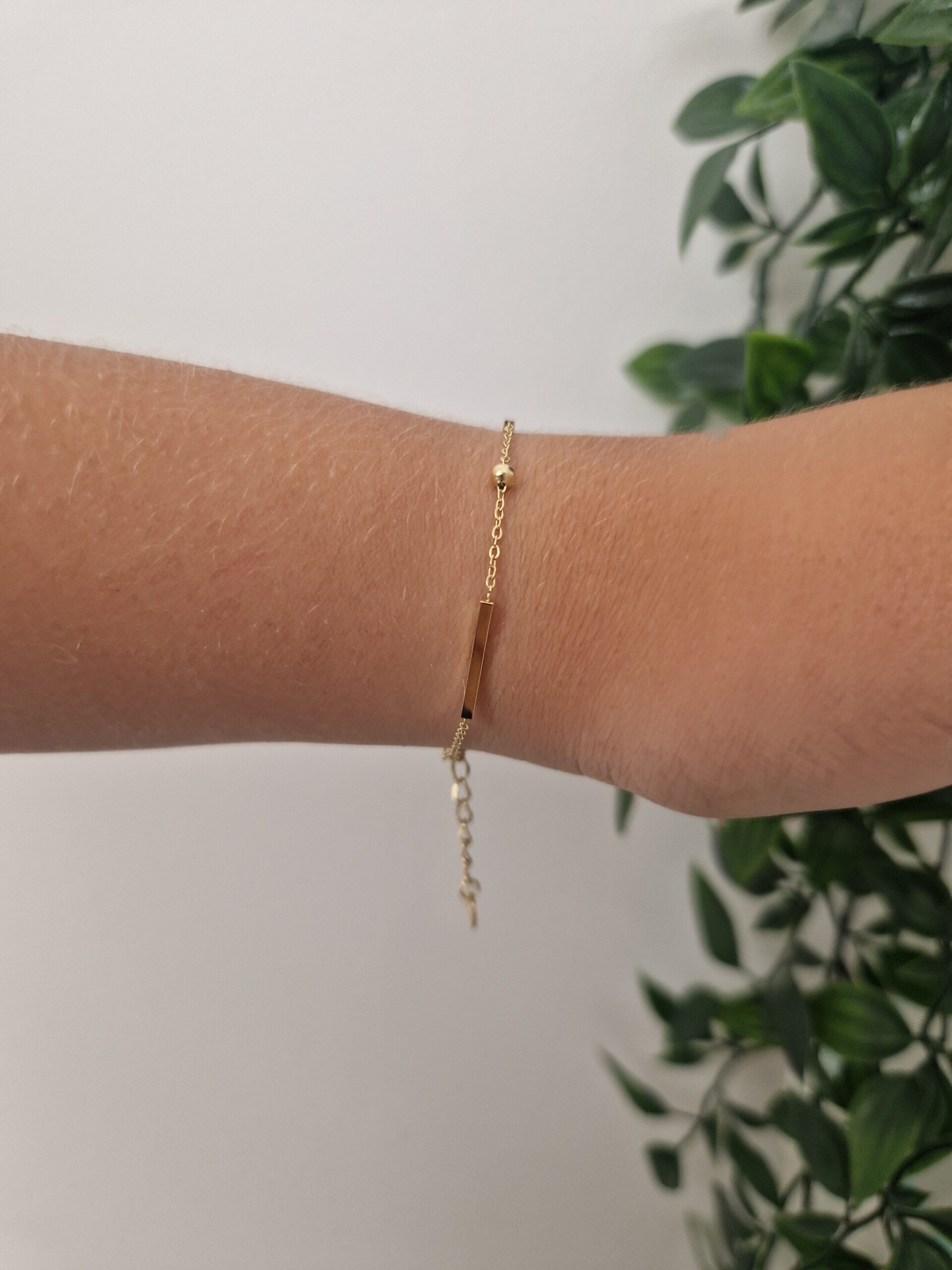 Minimalistic Gold Bracelet - Image 2