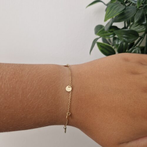 Minimalistic Gold Bracelet